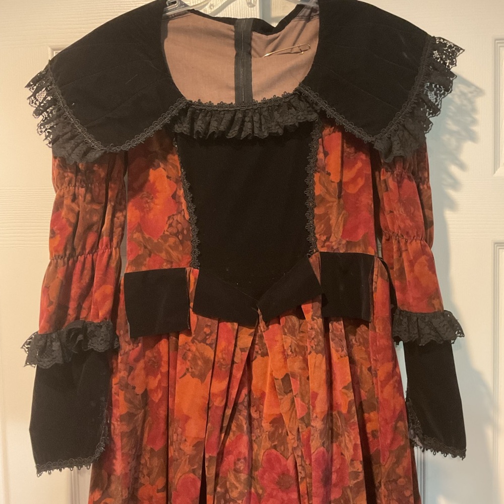 Vintage Renaissance Medieval Velour Black Velvet Lace Long Maxi Dress Whimsigoth - Picture 2 of 10